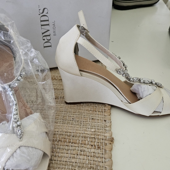 Wedding/formal shoes - Picture 2 of 3